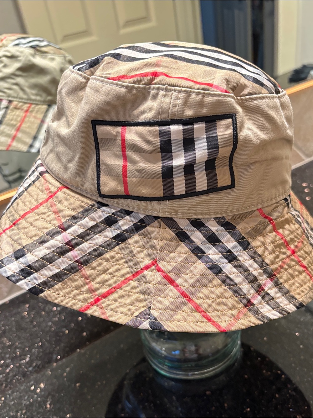 Burberry London Classic Vintage Check Bucket Hat with Embroidered Logo - Picture 7 of 12